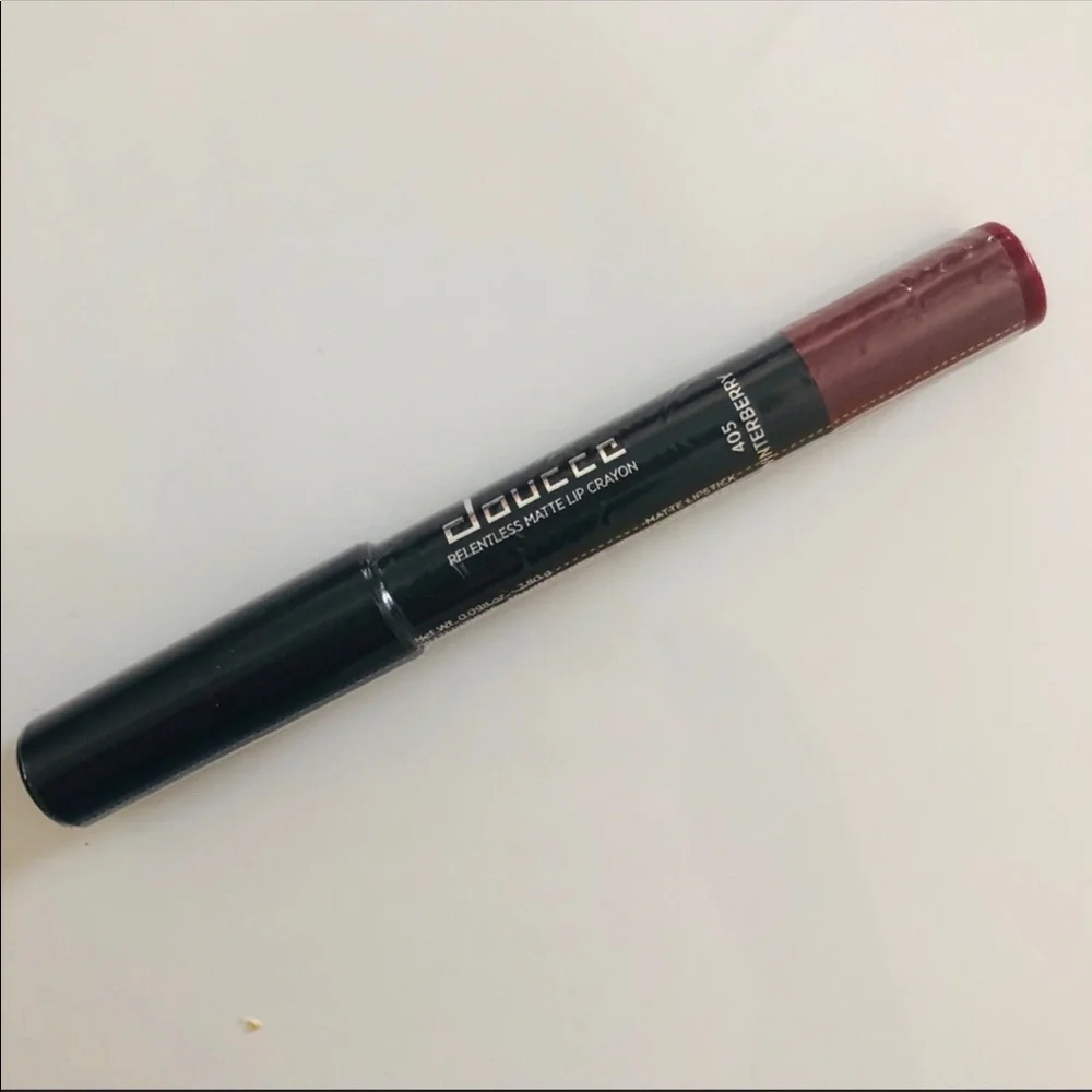 Doucce relentless matte lip in winterberry crayon